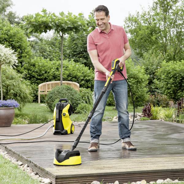 شستشوی تراس چوبی با کارواش خانگی کرشر مدل K5 Premium Smart Control Home