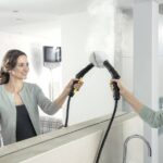 نظافت شیشه و آینه با دستگاه بخارشوی خانگی