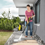 استفاده از دستگاه کاواش خانگی برای شستشوی حیاط